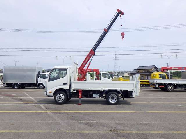 Hino Dutro 7