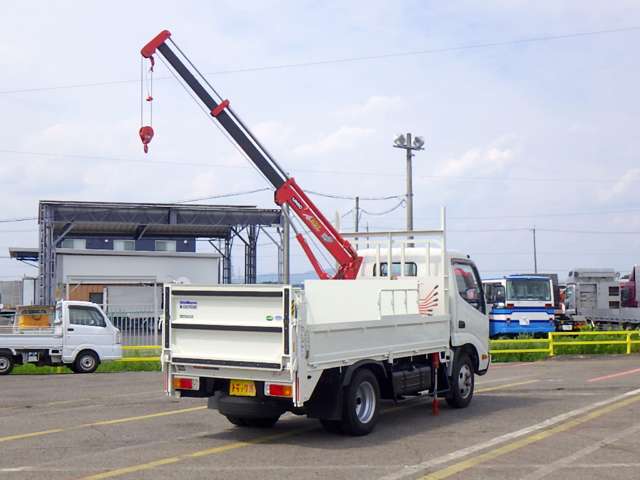 Hino Dutro 10