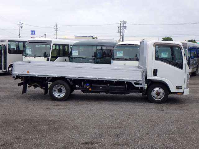 Isuzu Elf 7