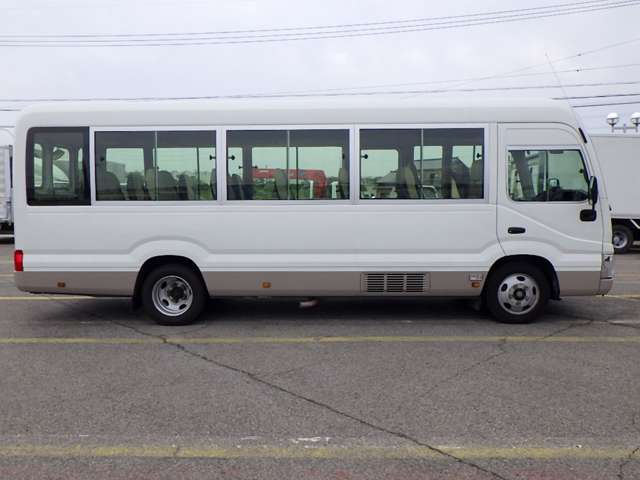 Toyota Coaster 11