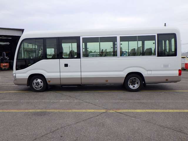 Toyota Coaster 12