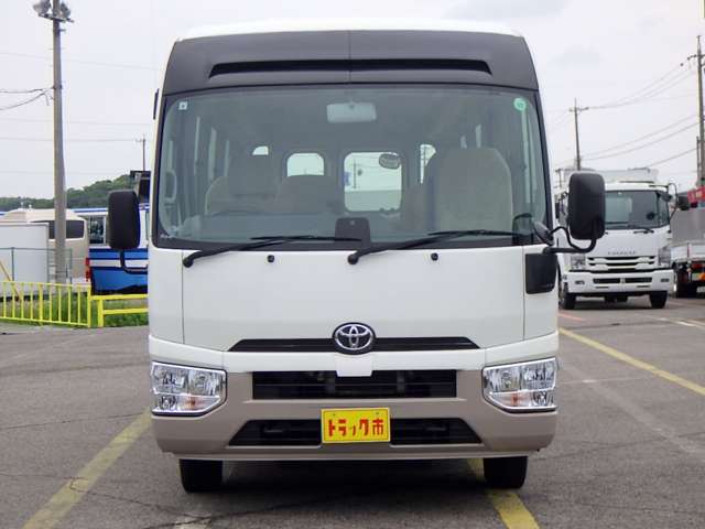 Toyota Coaster 6