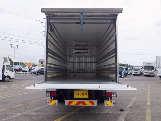 Hino Ranger 9