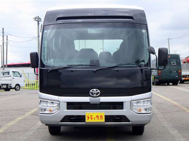 Toyota Coaster 5