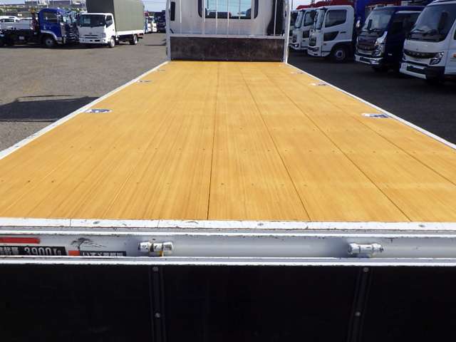 Isuzu Forward 11