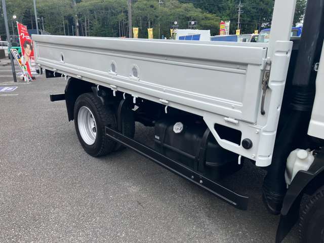 Isuzu Elf 11