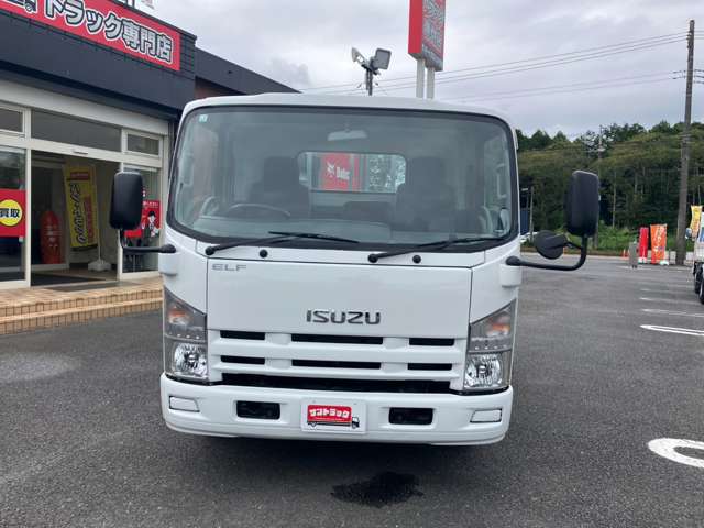 Isuzu Elf 2