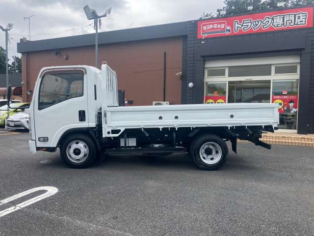 Isuzu Elf 8