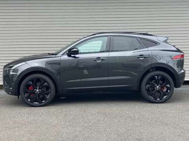 Jaguar E-Pace 12
