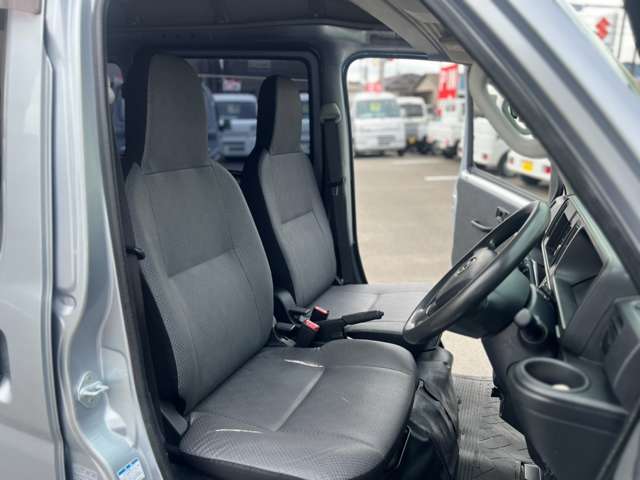 Daihatsu Hijet Cargo 3
