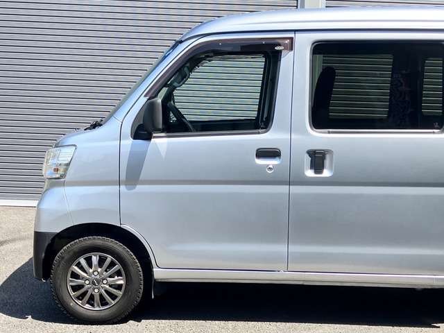 Daihatsu Hijet Cargo 12