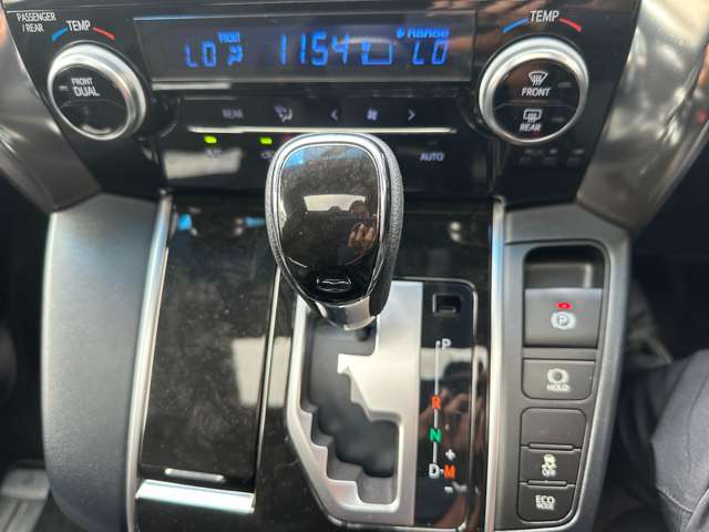 Toyota Vellfire 9