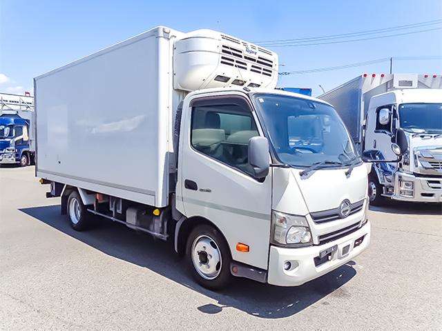 Hino Dutro 3