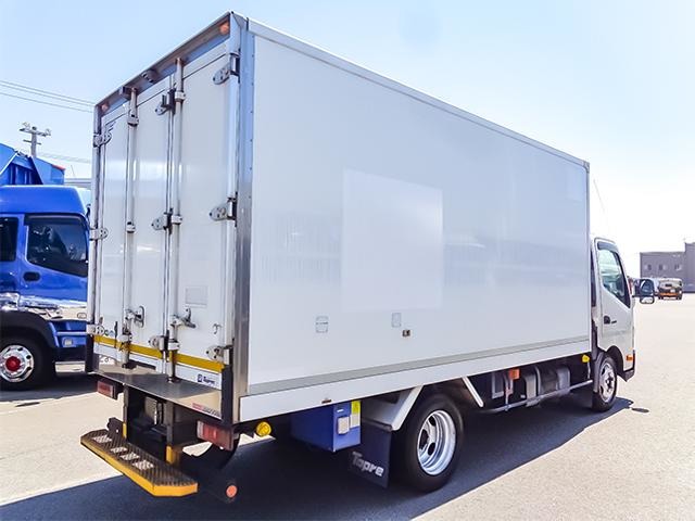 Hino Dutro 5