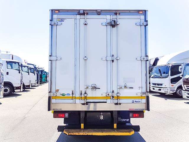 Hino Dutro 7