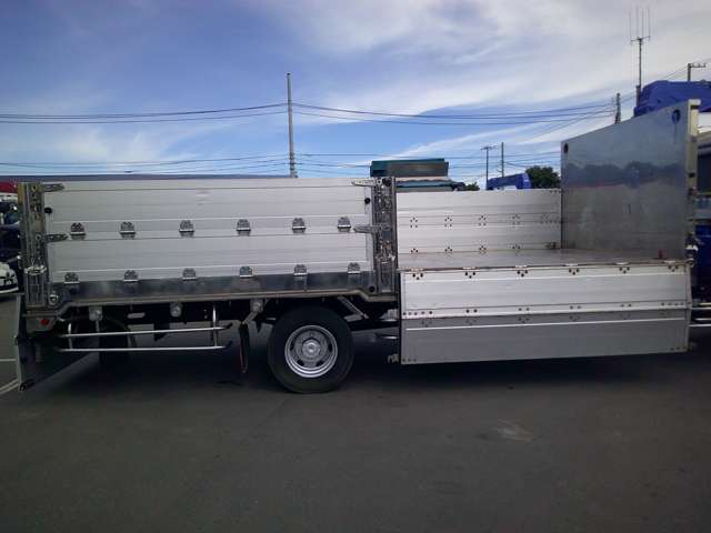 Nissan Condor 10