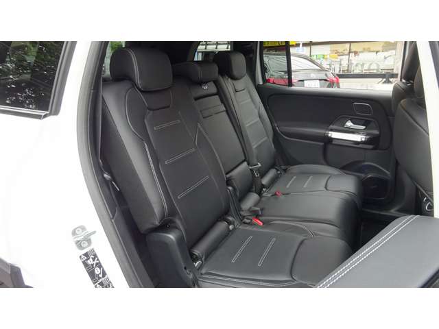 Mercedes-Benz GLB 9