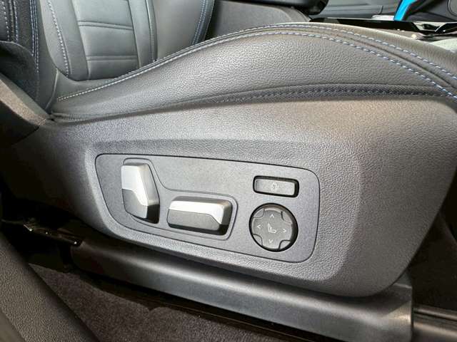 BMW iX3 11