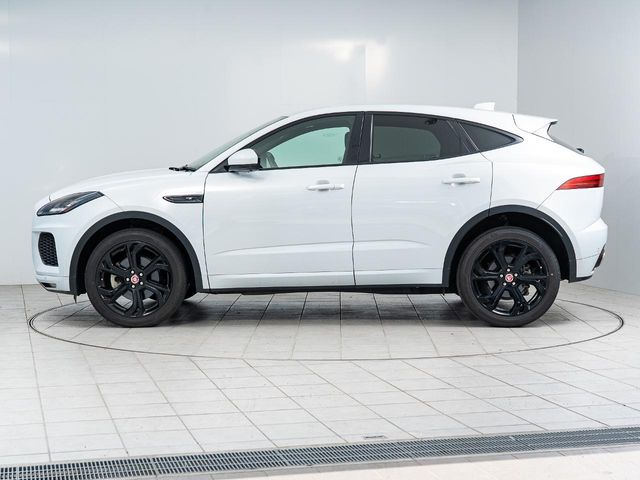 Jaguar E-Pace 12