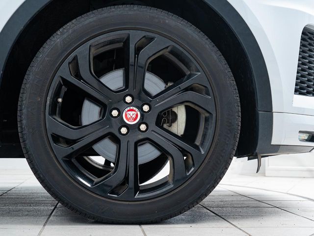 Jaguar E-Pace 8