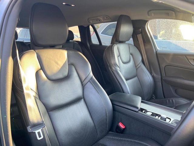 Volvo V60 Cross Country 12