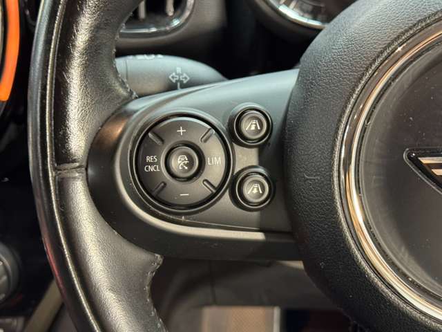 MINI Crossover 8