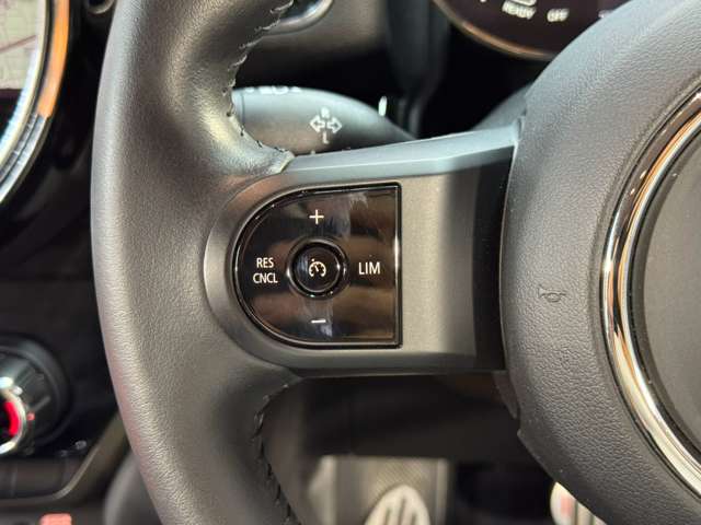 MINI Crossover 8