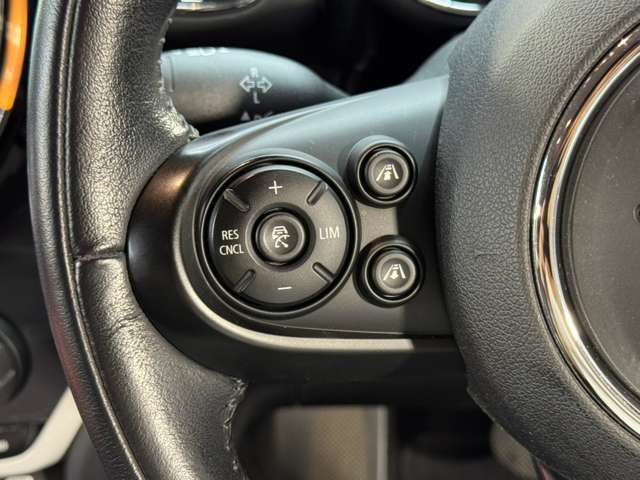 MINI Crossover 8