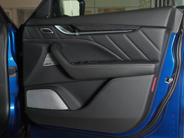 Maserati Levante 12