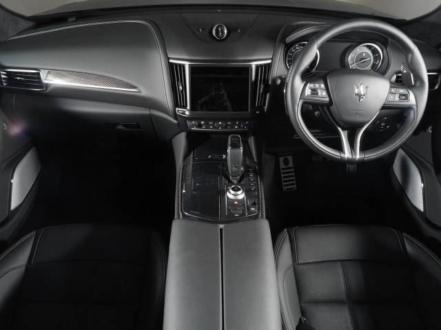Maserati Levante 6