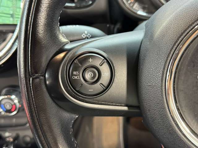 MINI Crossover 7
