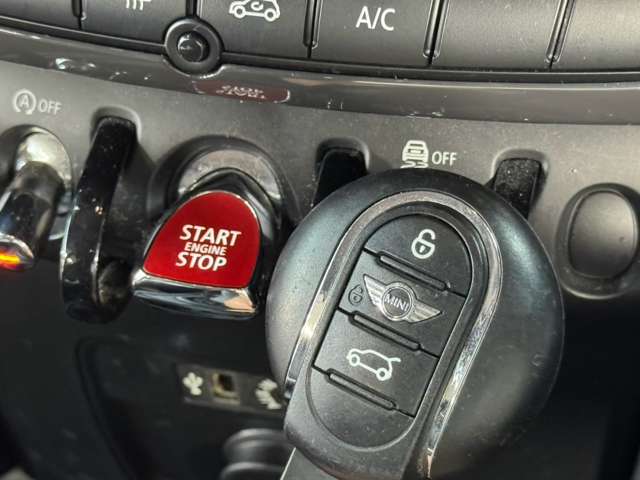 MINI Crossover 8