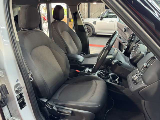 MINI Crossover 10