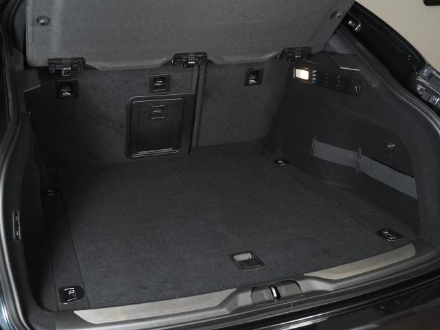 Maserati Levante 12