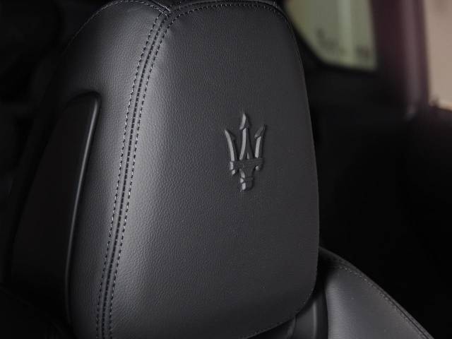 Maserati Levante 8