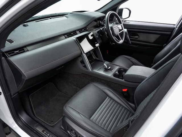 Land Rover Discovery Sport 11
