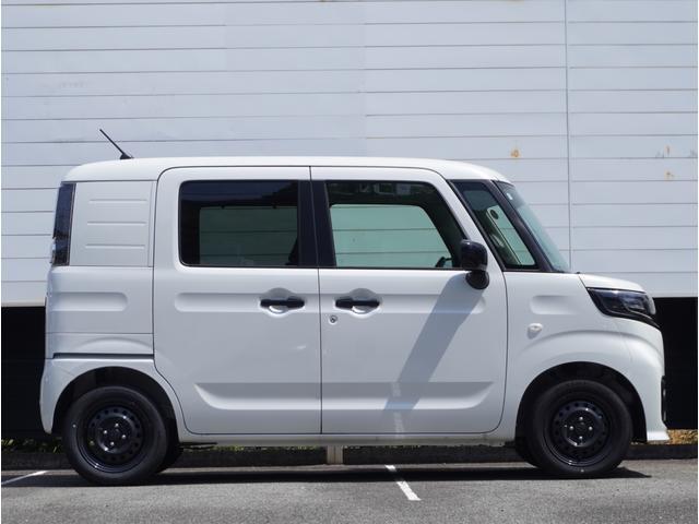 Suzuki Spacia Base 8
