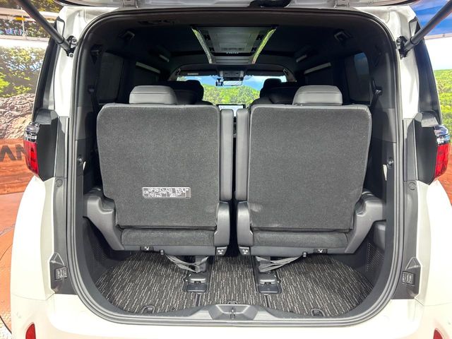 Toyota Alphard 11