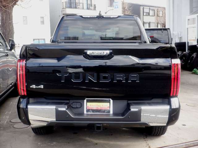 Toyota Tundra 4