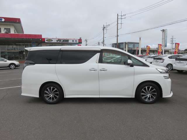 Toyota Vellfire 8