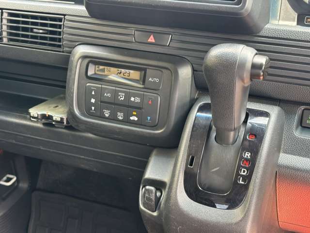 Honda N-VAN 4
