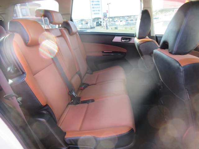 Subaru Exiga Crossover7 12