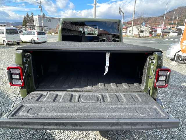 Jeep Gladiator 11