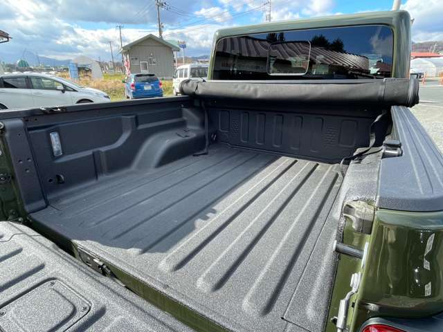 Jeep Gladiator 12
