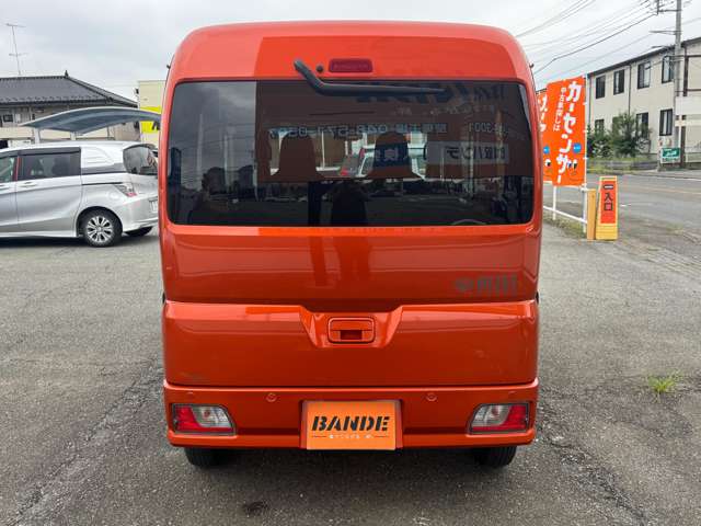 Daihatsu Hijet Cargo 7