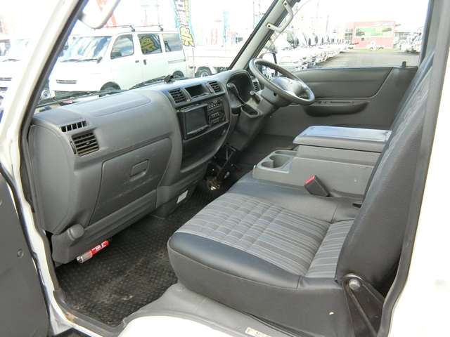 Mazda Bongo Truck 11