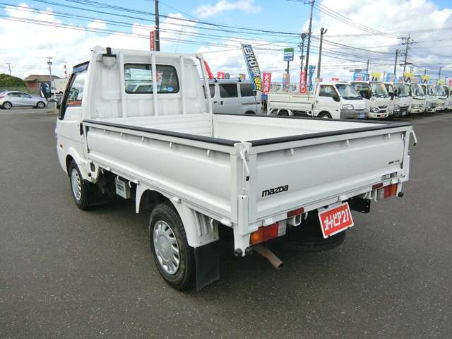 Mazda Bongo Truck 4