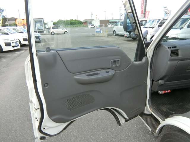 Mazda Bongo Truck 10