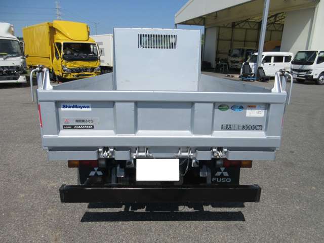 Mitsubishi Fuso Canter 6