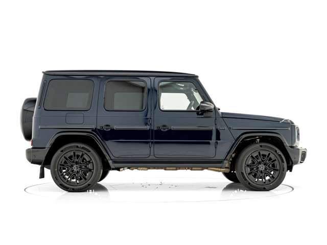 Mercedes-Benz G-Class 8